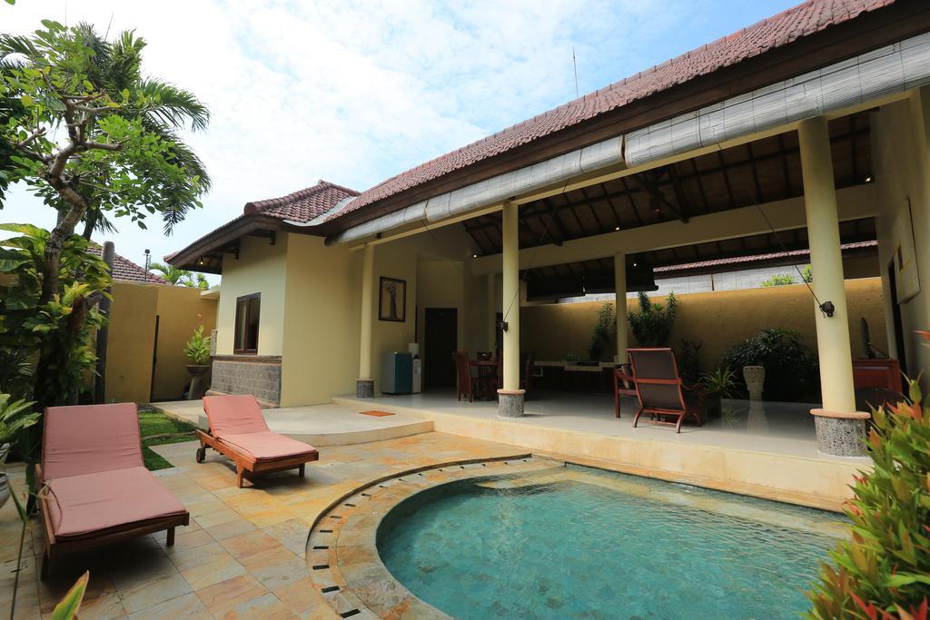 Putri Bali Villa Seminyak Eksteriør bilde