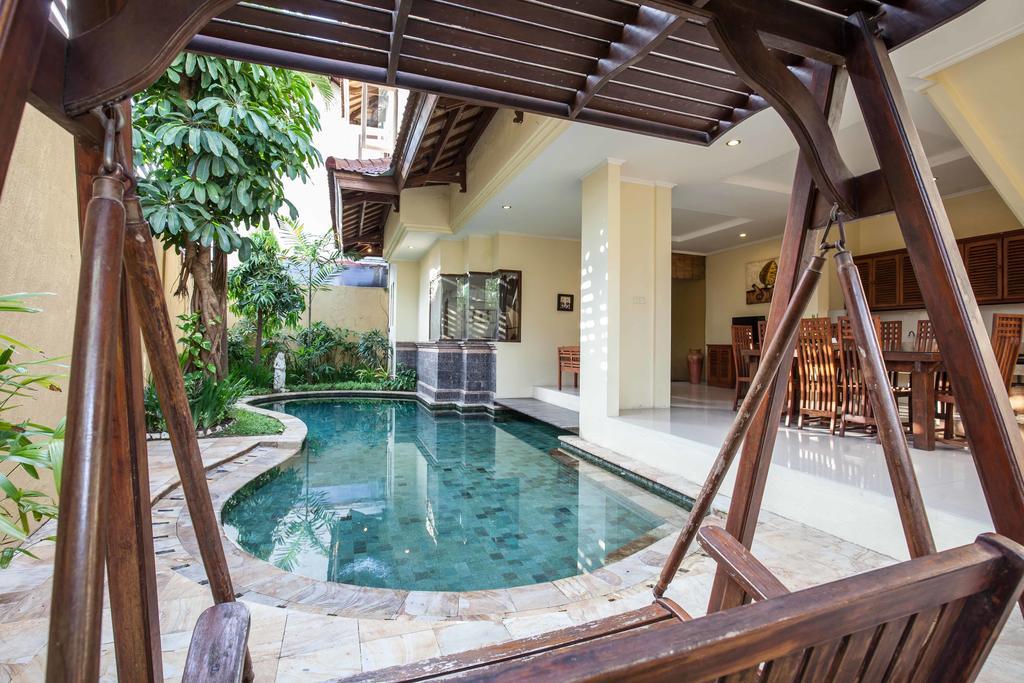 Putri Bali Villa Seminyak Eksteriør bilde